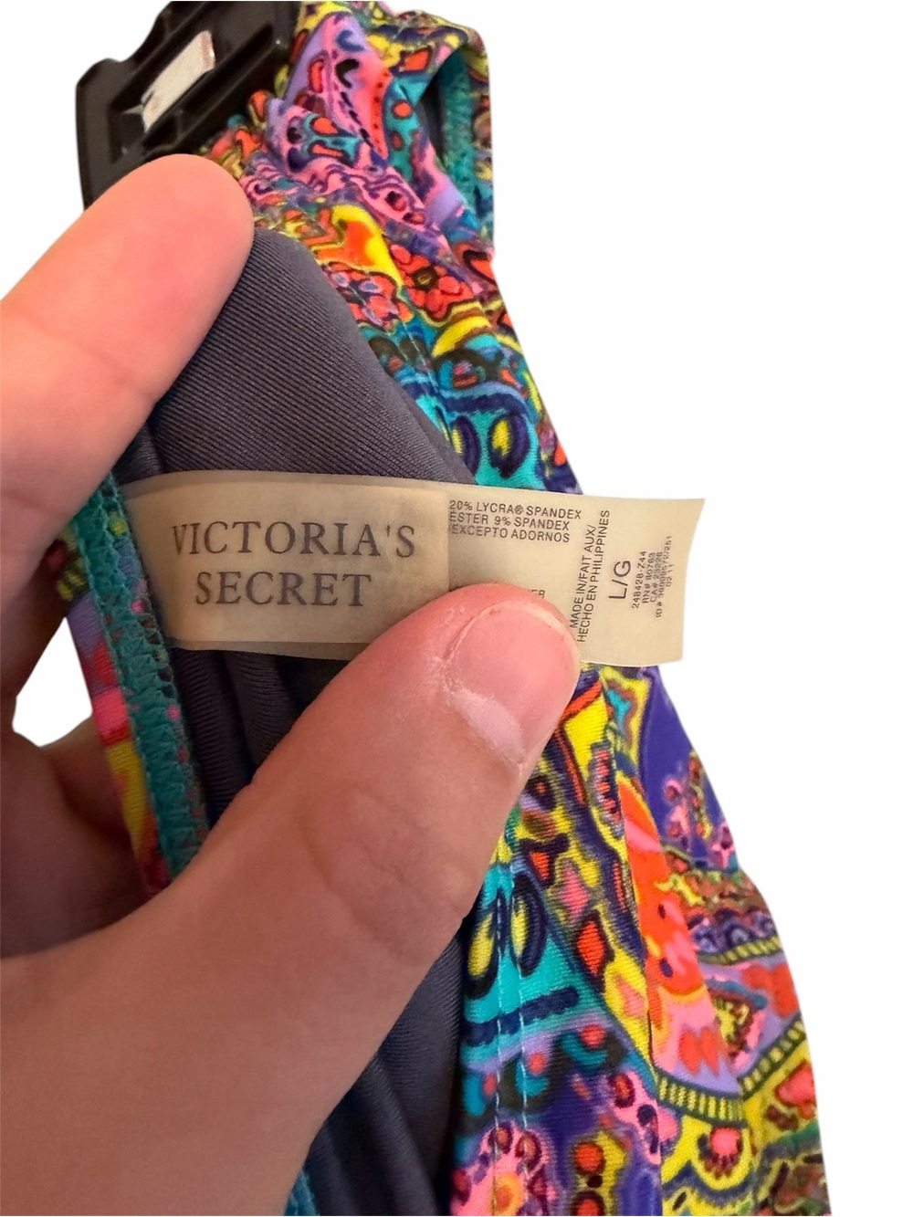 Victorias Secret Multi colored paisley bikini - Picture 9 of 9